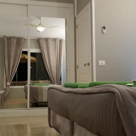 Apartament Island Village Апартаменты Адехе