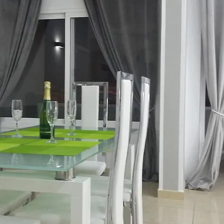 Apartament Island Village Апартаменты Адехе