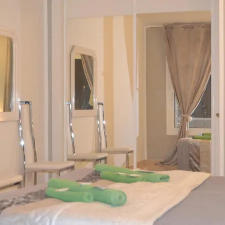 Апартаменты Apartament Island Village *