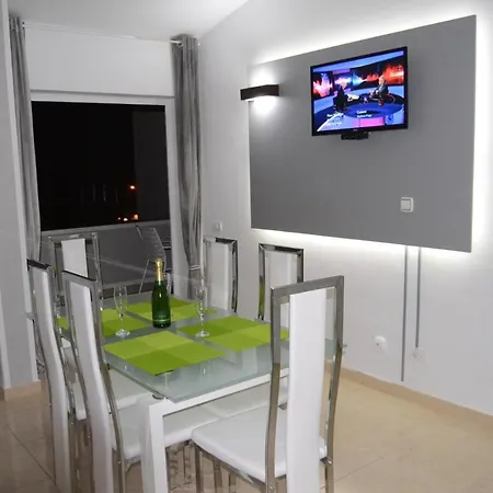 Апартаменты Apartament Island Village *