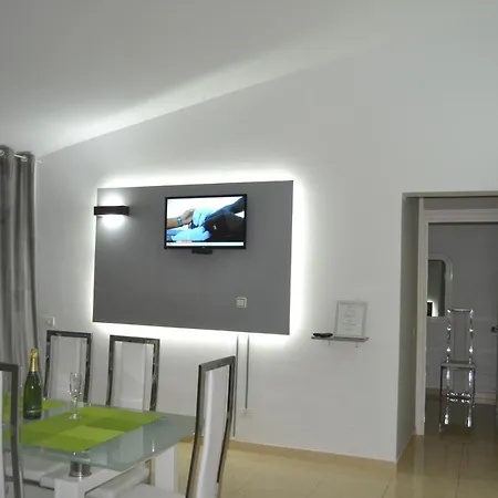 Apartament Island Village Апартаменты