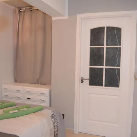Apartament Island Village Апартаменты Адехе
