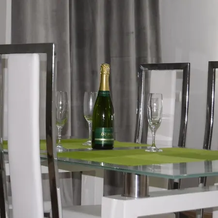 Apartament Island Village Апартаменты