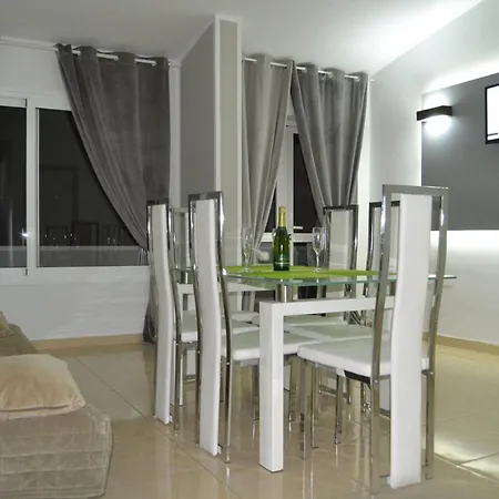 Apartament Island Village Апартаменты Адехе