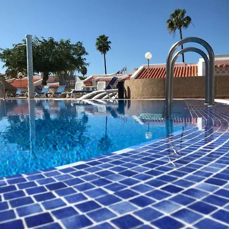 Apartament Island Village * Адехе