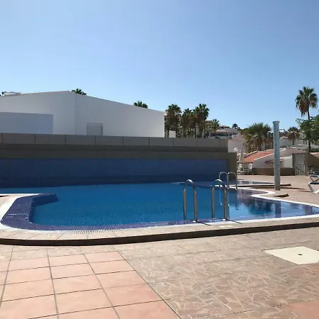 Apartament Island Village * Адехе
