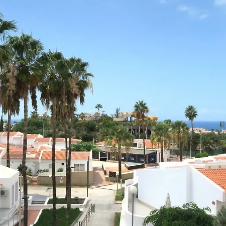 Апартаменты Apartament Island Village Адехе